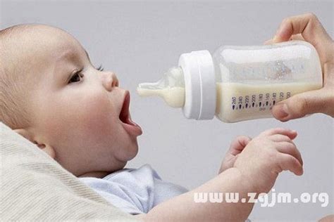 事物 意味 夢到抱嬰兒餵奶